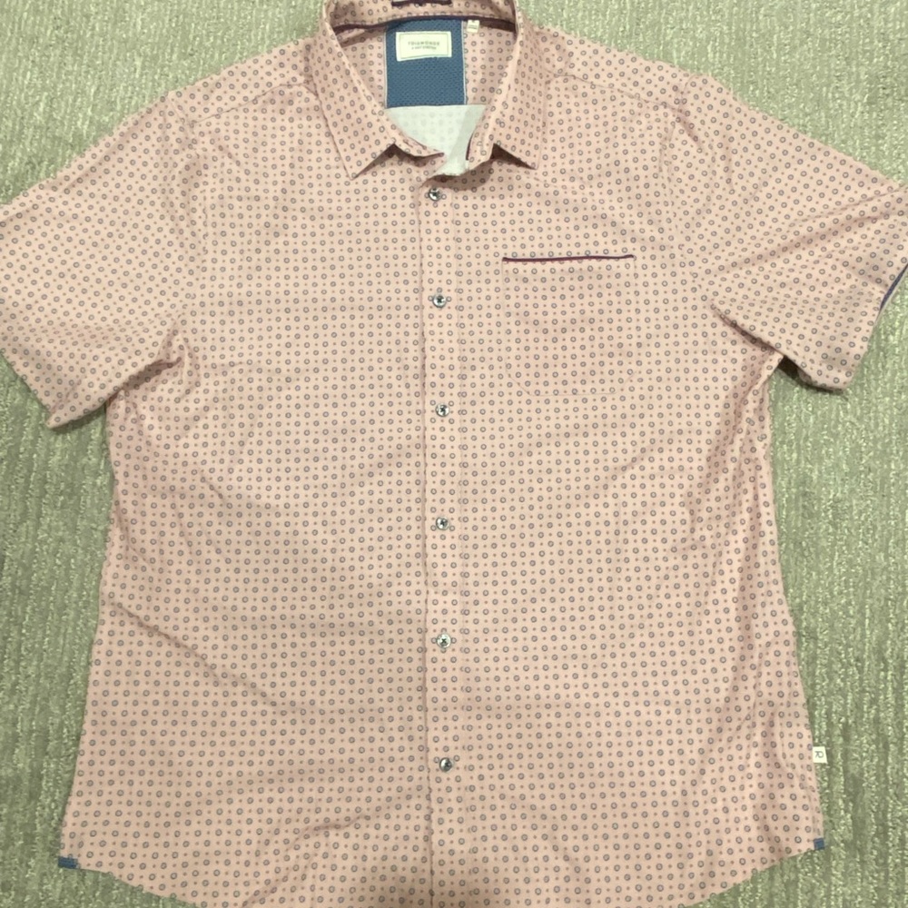 Men’s button downed shirt